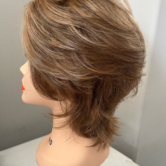 New Wig Bob Wig R11S+ Glazed Mocha by HairDo Average cap - Picture 4 of 8